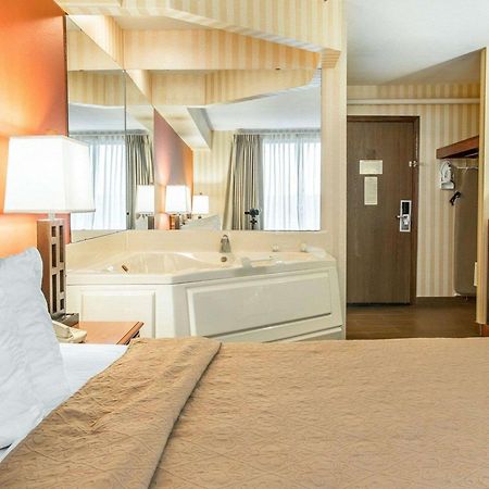 Quality Inn Gaylord Buitenkant foto