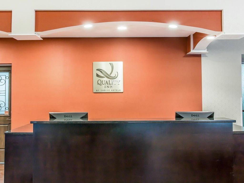 Quality Inn Gaylord Buitenkant foto
