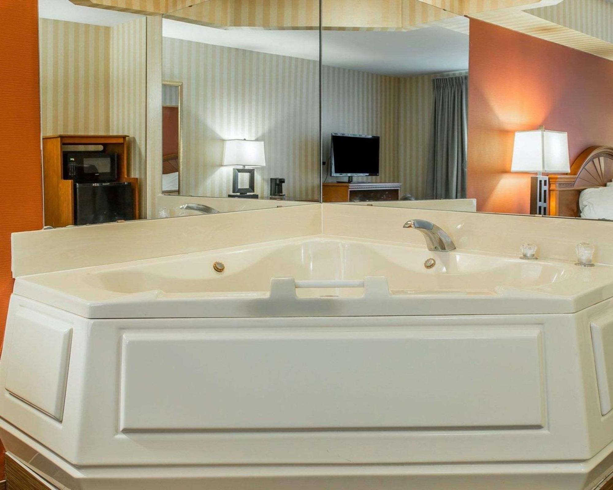 Quality Inn Gaylord Buitenkant foto