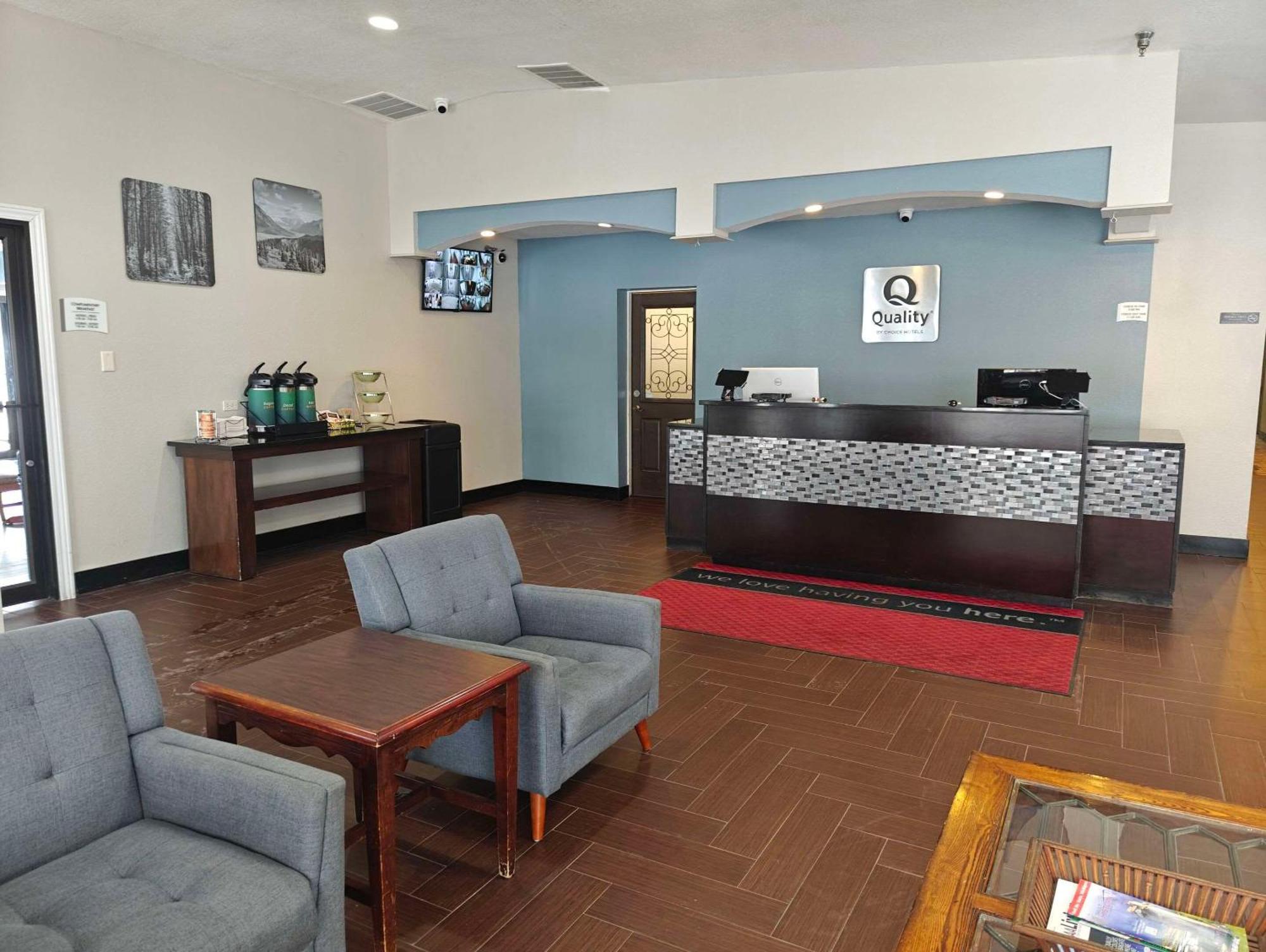 Quality Inn Gaylord Buitenkant foto