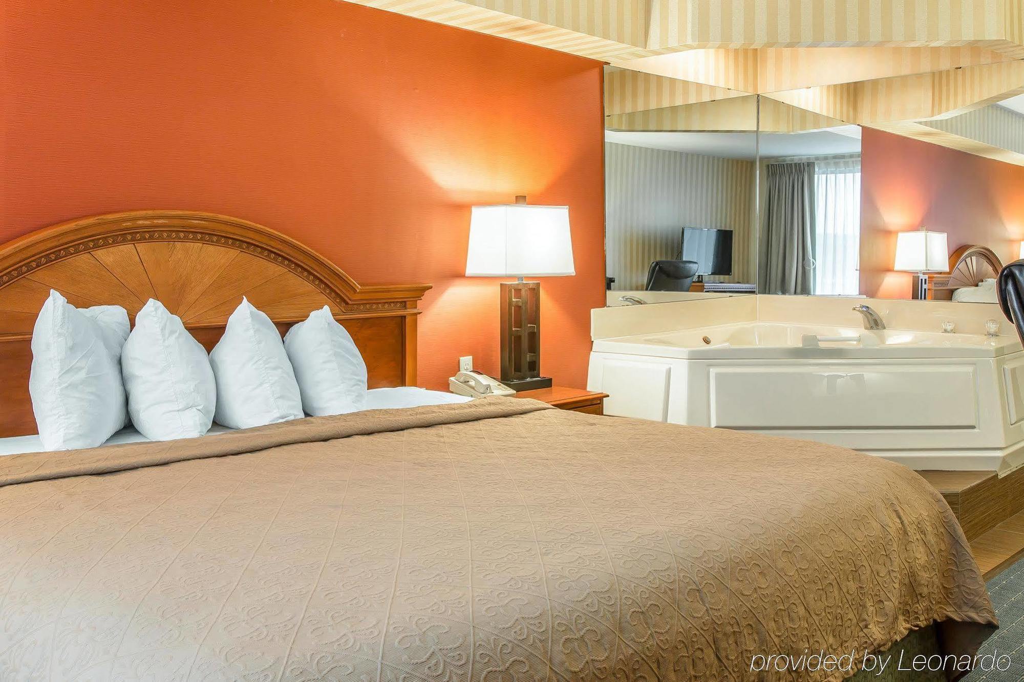 Quality Inn Gaylord Buitenkant foto