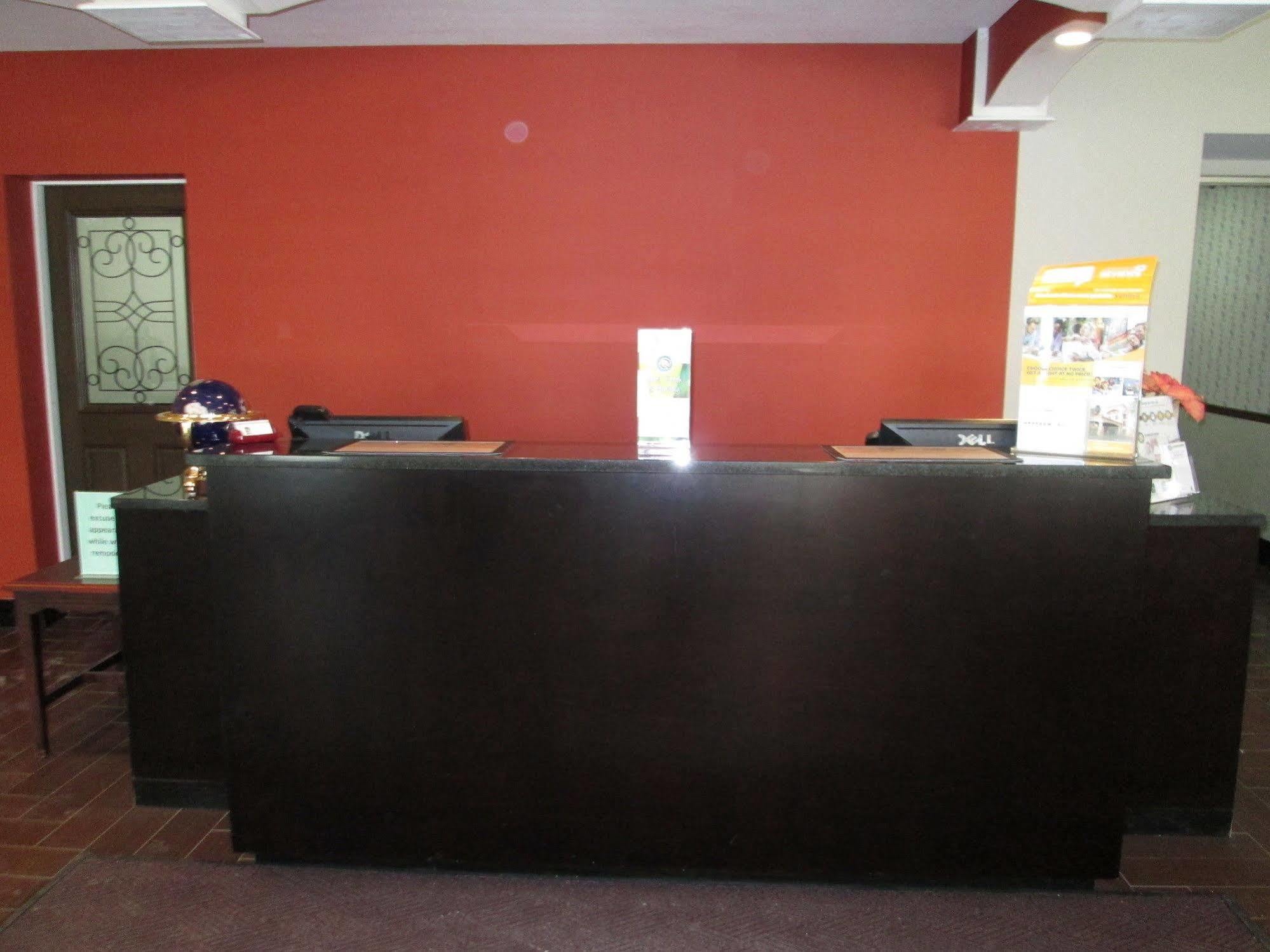 Quality Inn Gaylord Buitenkant foto