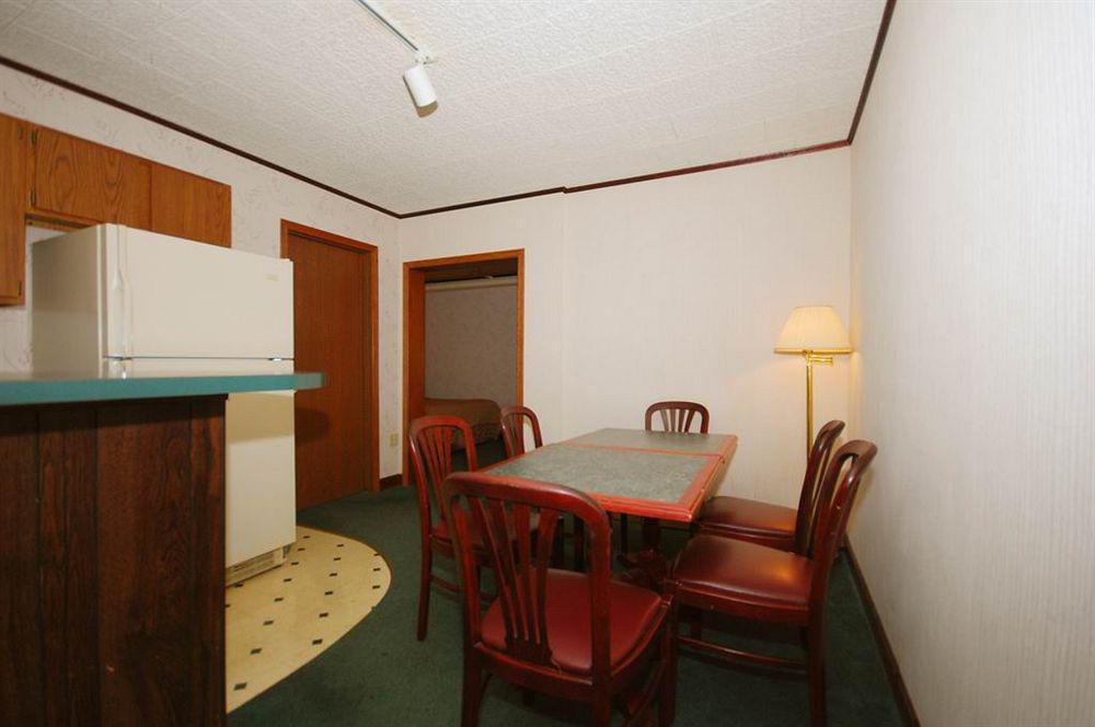 Quality Inn Gaylord Buitenkant foto